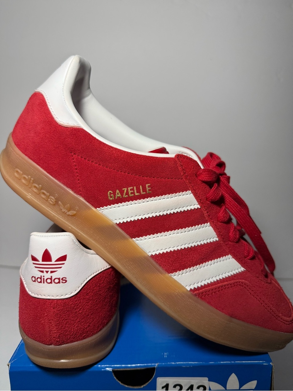 Adidas Gazelle Sneakers - Men’s 8 (fits women’s 9) - Red / White JI2063 - New